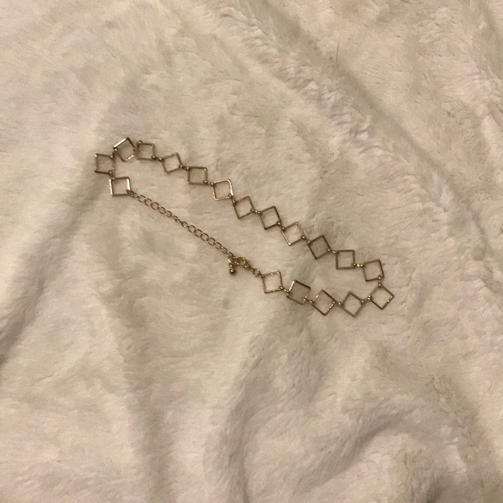 Geometric choker necklace